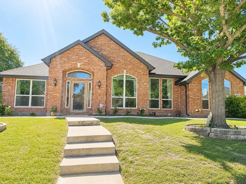 Unit for sale at 3010 Blair Oak Drive, Rowlett, TX 75089