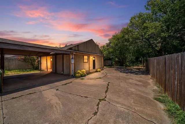 Unit for sale at 420 S Las Vegas Trail, White Settlement, TX 76108