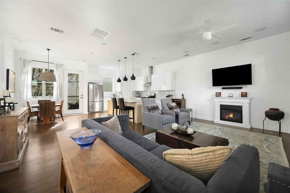 Unit for sale at 5615 Bryan Parkway, Dallas, TX 75206