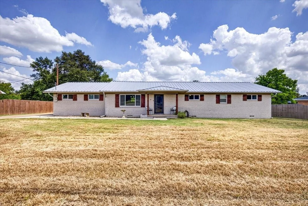 Unit for sale at 621 FM 3441, Malakoff, TX 75148