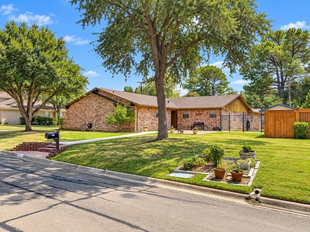 Unit for sale at 525 Magnolia Street, Denton, TX 76201