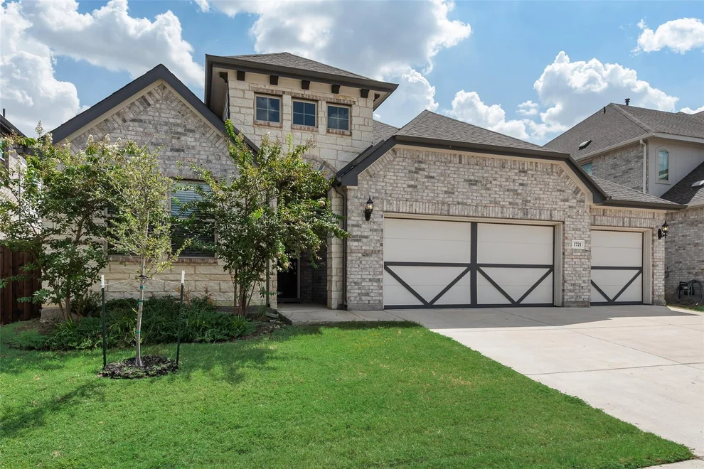 Unit for sale at 1721 Pattenson Trail, Fort Worth, TX 76052