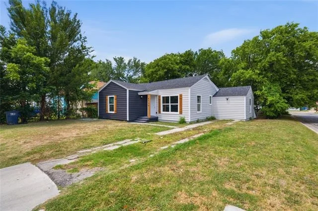 Unit for sale at 2700 Vogt Street, Fort Worth, TX 76105