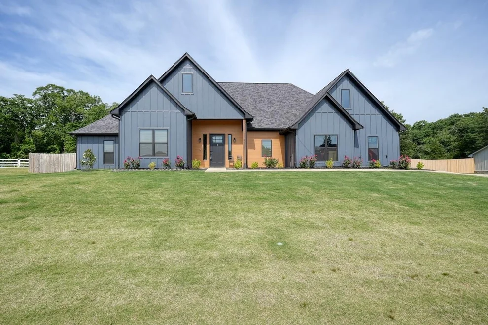 Unit for sale at 14673 Woodland Creek Drive, Tyler, TX 75706