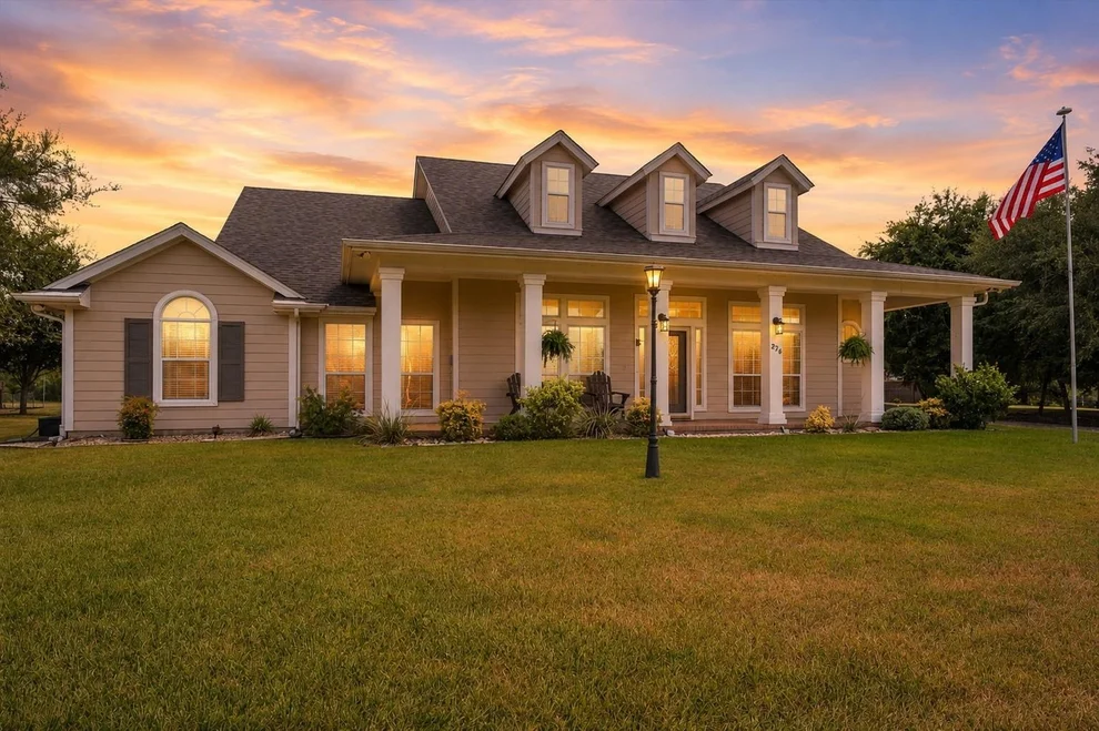 Unit for sale at 276 Jackson Circle, Kerens, TX 75144