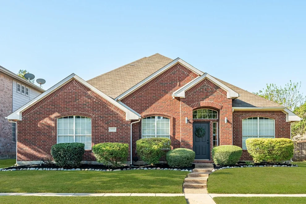 Unit for sale at 5533 Glenview Lane, The Colony, TX 75056