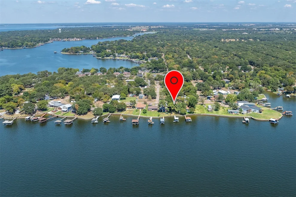 Unit for sale at 107 Briarwood Drive, Mabank, TX 75156
