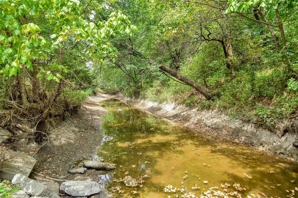 Unit for sale at 10616 State Highway 78 N, Blue Ridge, TX 75424