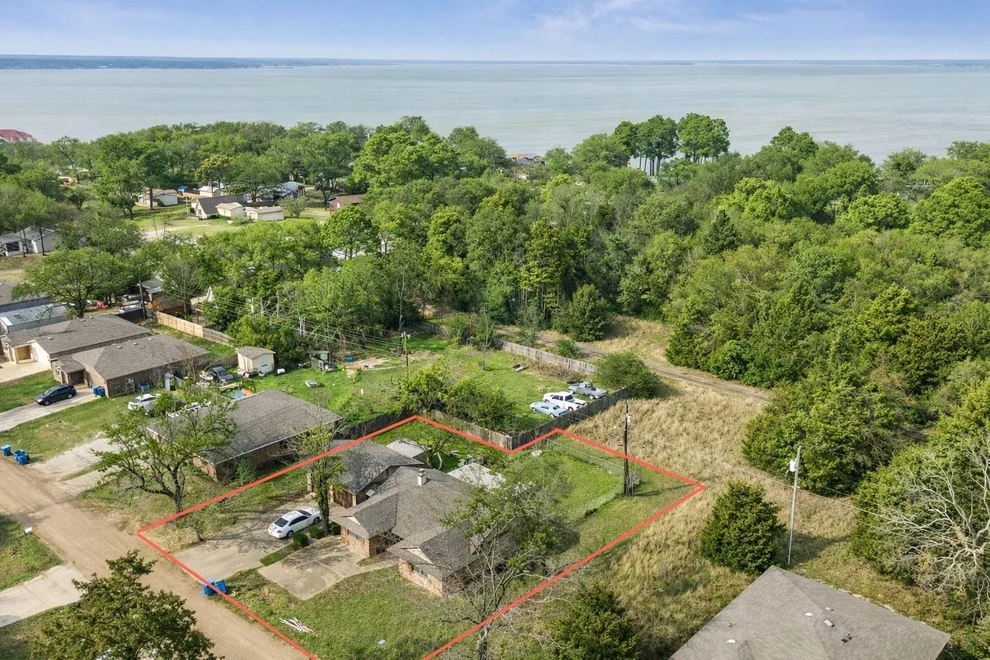 Unit for sale at 162 Westview Drive, Gun Barrel City, TX 75156