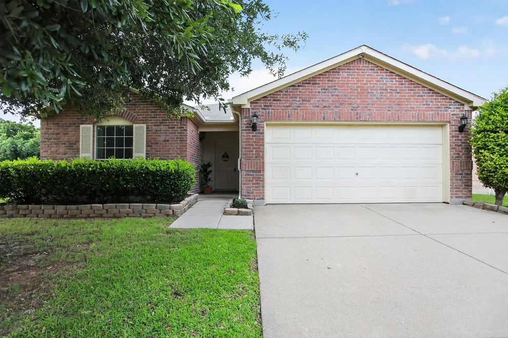 Unit for sale at 4140 Silverwood Trail, Fort Worth, TX 76244