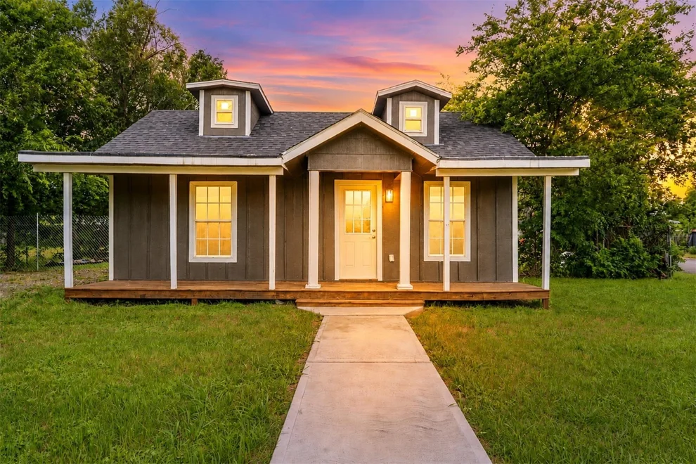 Unit for sale at 3506 Harrison Street, Bellmead, TX 76705