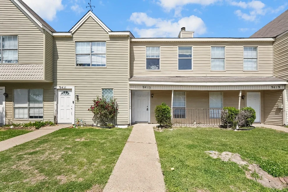 Unit for sale at 9415 Olde Towne Row, Dallas, TX 75227