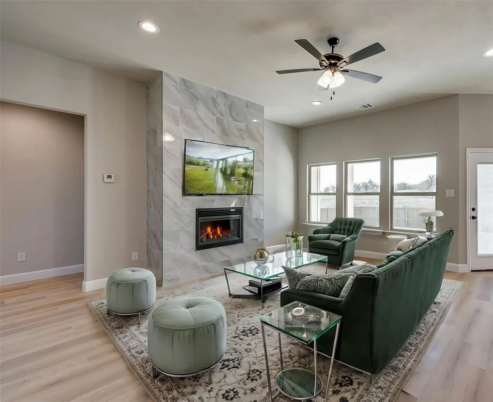 Unit for sale at 420 E Lamar Street, Palmer, TX 75152