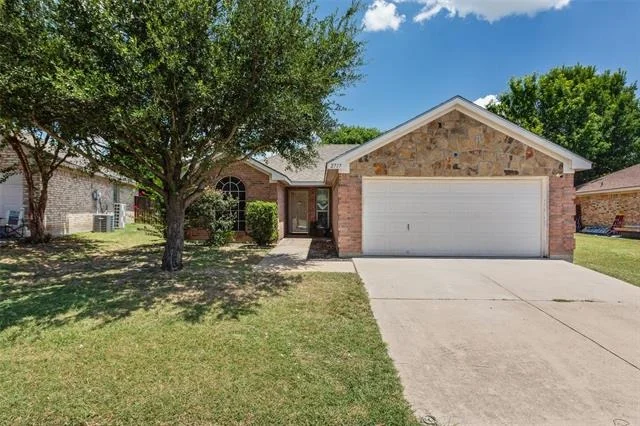 Unit for sale at 2717 Wildridge Court, Fort Worth, TX 76108