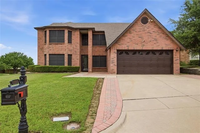 Unit for sale at 217 Sunset Oaks Drive, Fort Worth, TX 76112