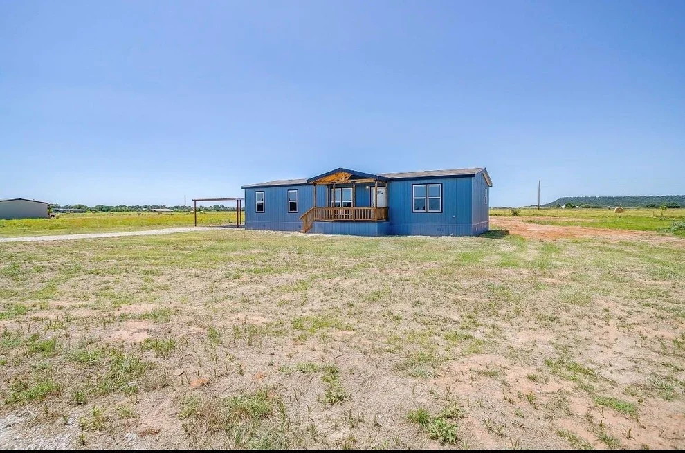 Unit for sale at 81 Kenzi Drive, Mineral Wells, TX 76067