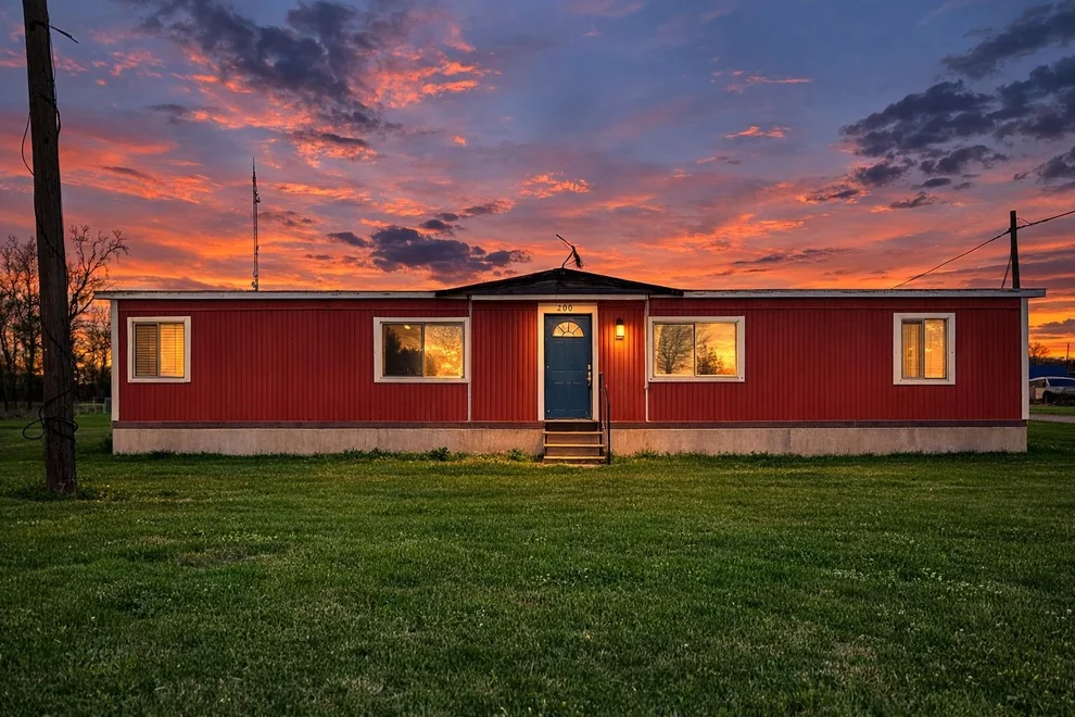 Unit for sale at 200 Olive Street, Emhouse, TX 75110