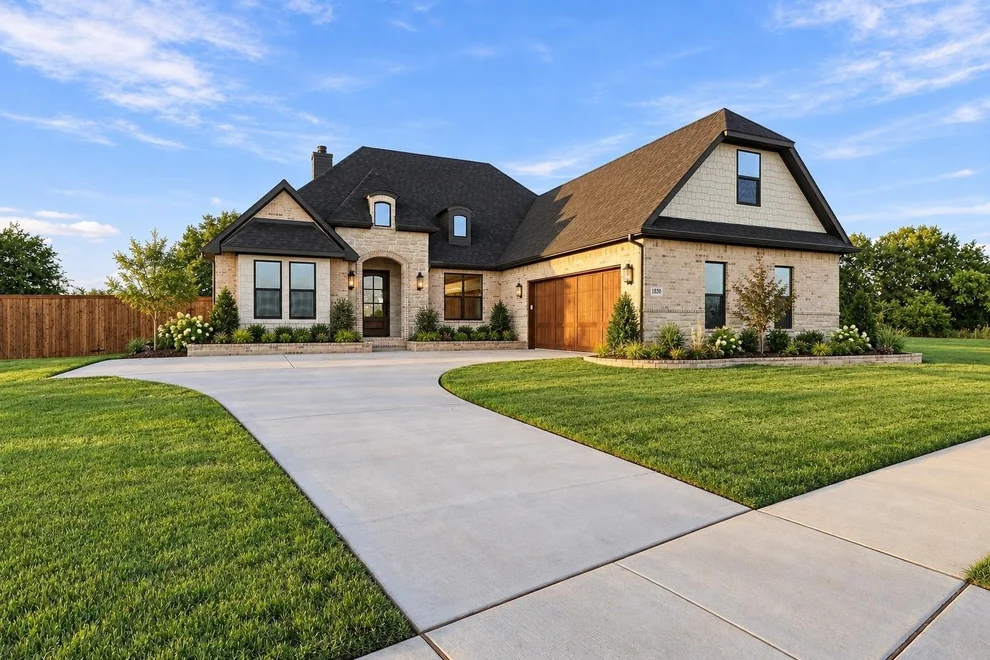 Unit for sale at 1830 Heritage Knoll Drive, Sherman, TX 75092