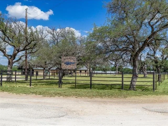 Unit for sale at 4314 County Road 1008, Glen Rose, TX 76043