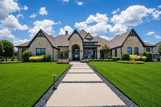 Unit for sale at 306 Renaissance Lane, Heath, TX 75032