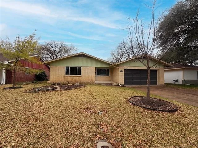 Unit for sale at 509 Robinhood Drive, Irving, TX 75061