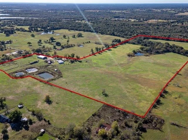 Unit for sale at 765 Rs County Road 3410, Emory, TX 75440