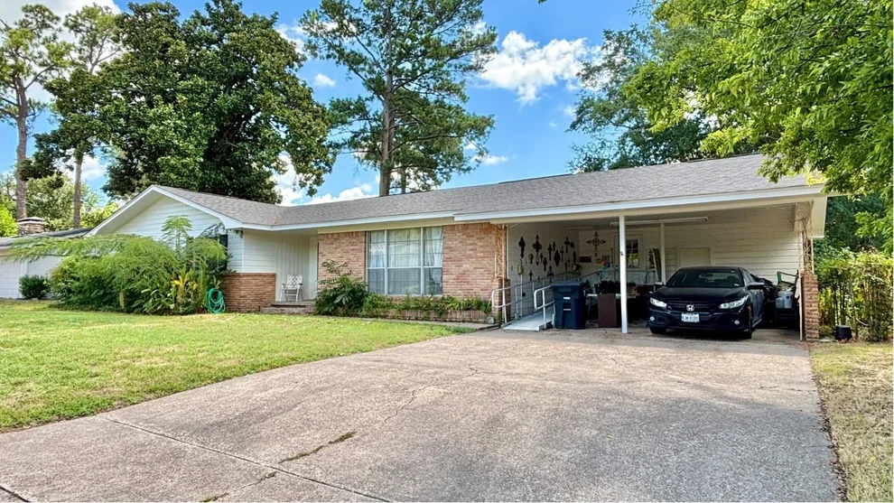 Unit for sale at 1723 Montrose Drive, Tyler, TX 75701