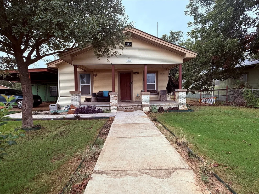 Unit for sale at 1201 W 5th Street, Baird, TX 79504