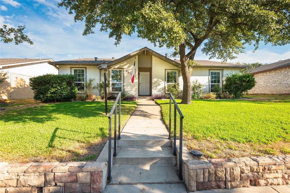 Unit for sale at 2211 Yewpon Drive, Carrollton, TX 75007