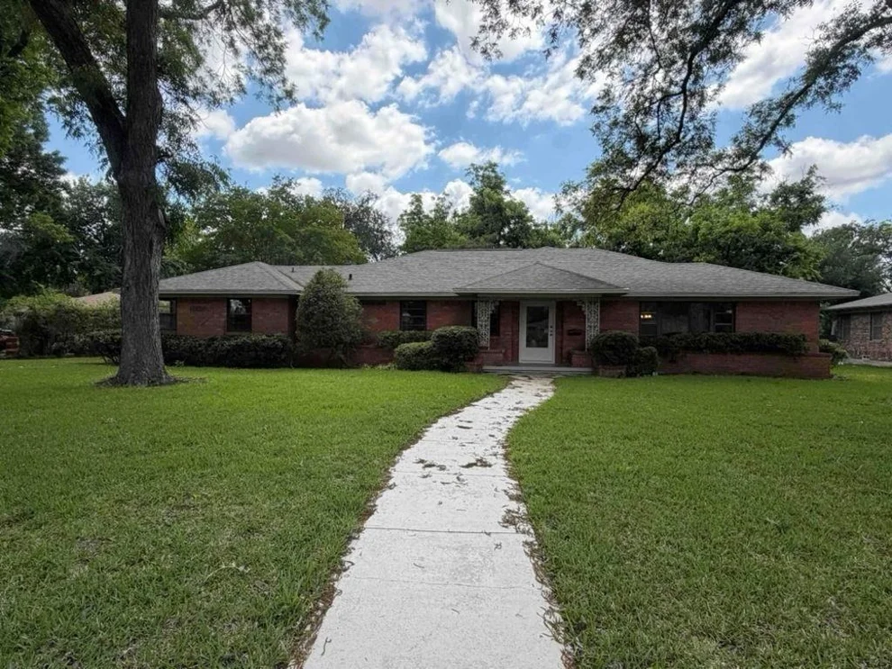 Unit for sale at 1825 Arrow Lane, Garland, TX 75042