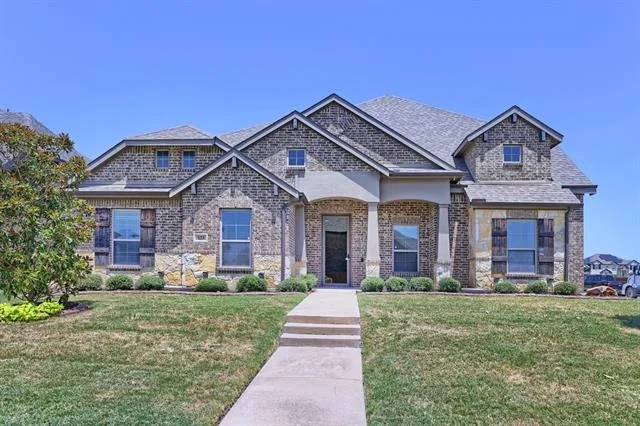 Unit for sale at 123 White Oak Lane, Red Oak, TX 75154