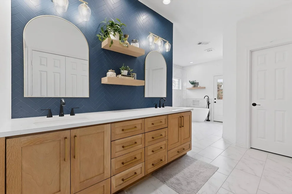 Unit for sale at 4018 Cobblers Lane, Dallas, TX 75287