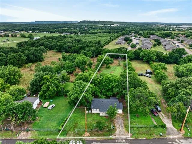 Unit for sale at 614 SW 15th Avenue, Mineral Wells, TX 76067