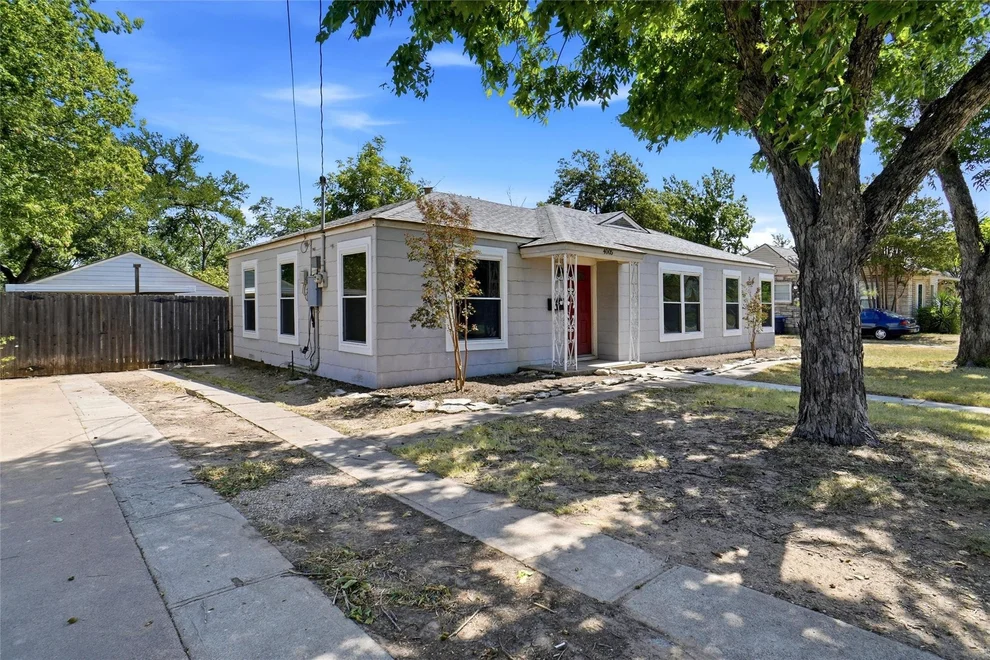 Unit for sale at 4005 Medford Road, Fort Worth, TX 76103