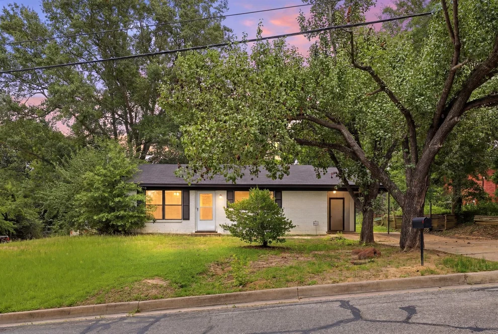 Unit for sale at 1919 Bradshaw, Tyler, TX 75702