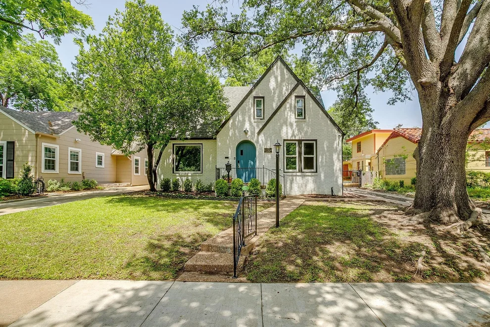 Unit for sale at 4004 El Campo Avenue, Fort Worth, TX 76107