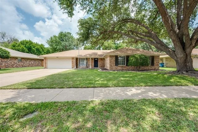 Unit for sale at 2613 Smith Barry Road, Pantego, TX 76013
