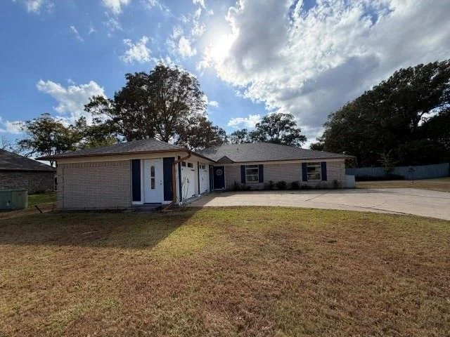 Unit for sale at 102 Newport Lane, Bullard, TX 75757