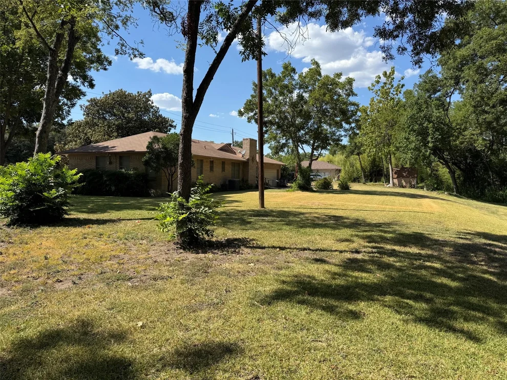 Unit for sale at 1620 N Houston School Road, Lancaster, TX 75134