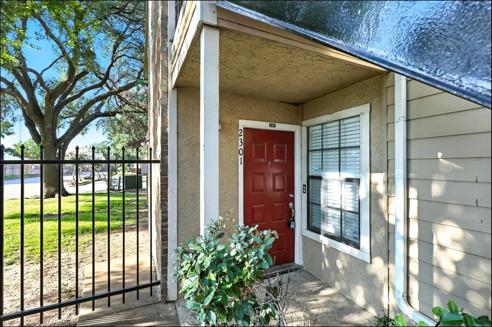 Unit for sale at 4748 Old Bent Tree Lane, Dallas, TX 75287