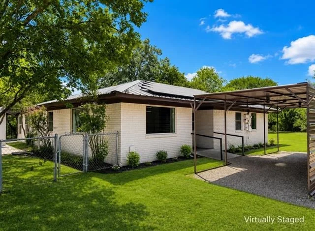 Unit for sale at 126 Post Oak Bend, Whitney, TX 76692