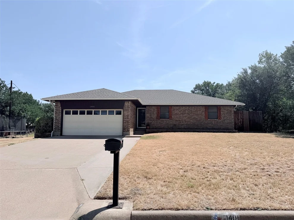 Unit for sale at 1401 Preston Trail Court, Graham, TX 76450