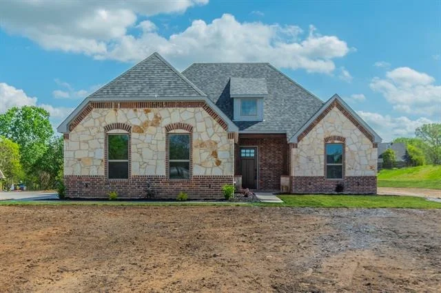 Unit for sale at 26 Kentucky Court, Van Alstyne, TX 75495