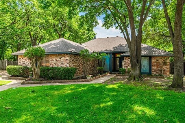 Unit for sale at 2401 Oak Shadow Court, Arlington, TX 76017