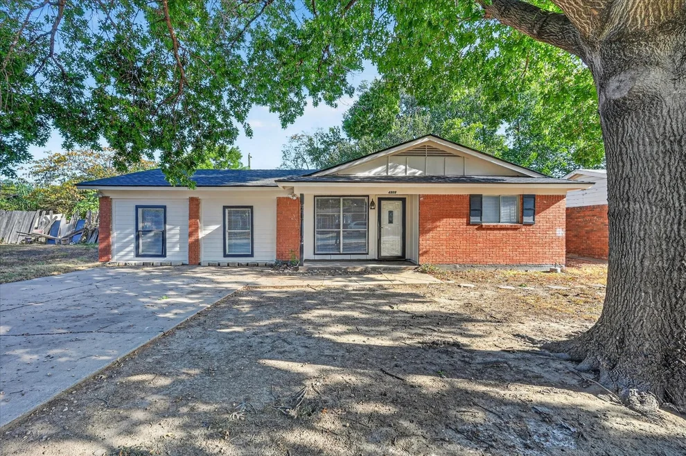Unit for sale at 4809 Melinda Drive, Forest Hill, TX 76119