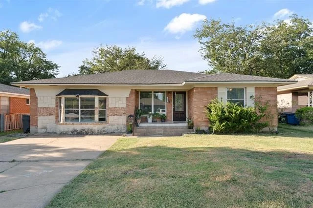 Unit for sale at 2439 Inadale Avenue, Dallas, TX 75228