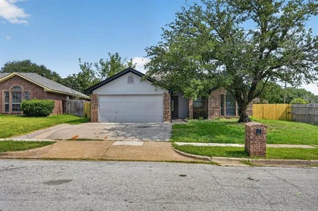 Unit for sale at 6057 Hillglen Drive, Watauga, TX 76148