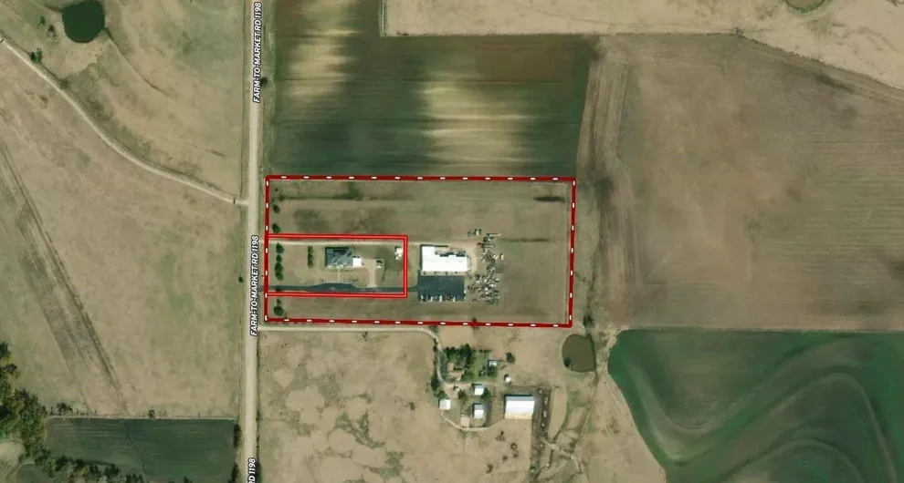 Unit for sale at 500 Fm 1198, Muenster, TX 76252