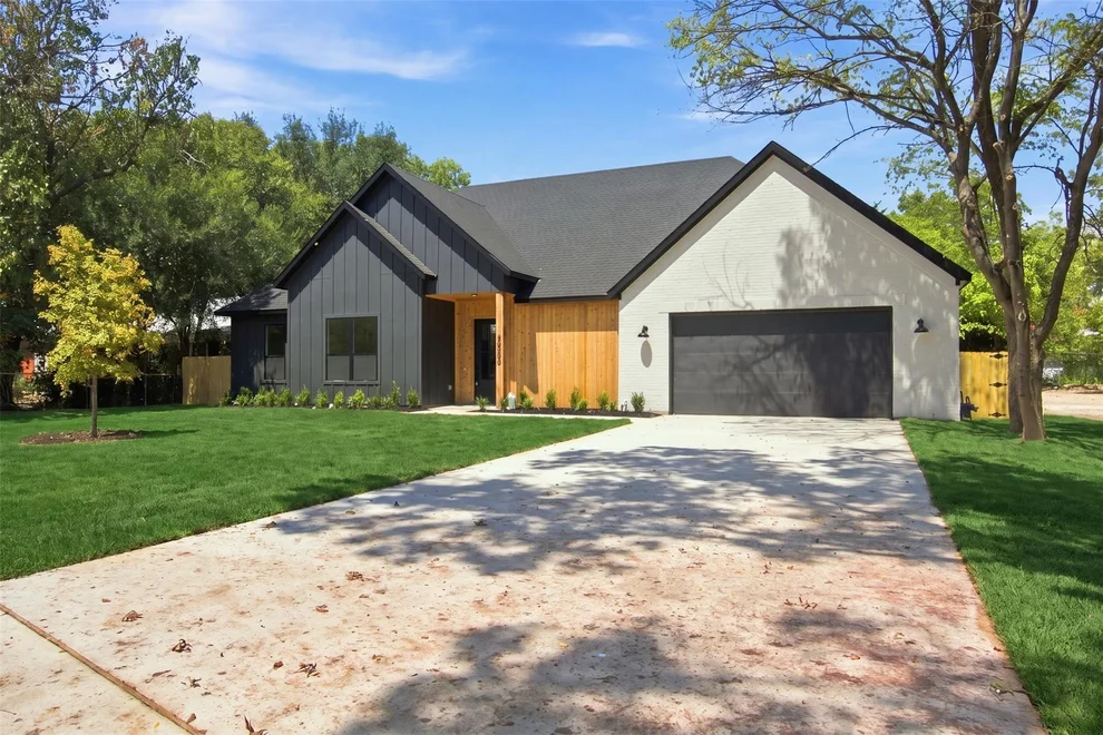 Unit for sale at 3023 Mallory Drive, Dallas, TX 75216