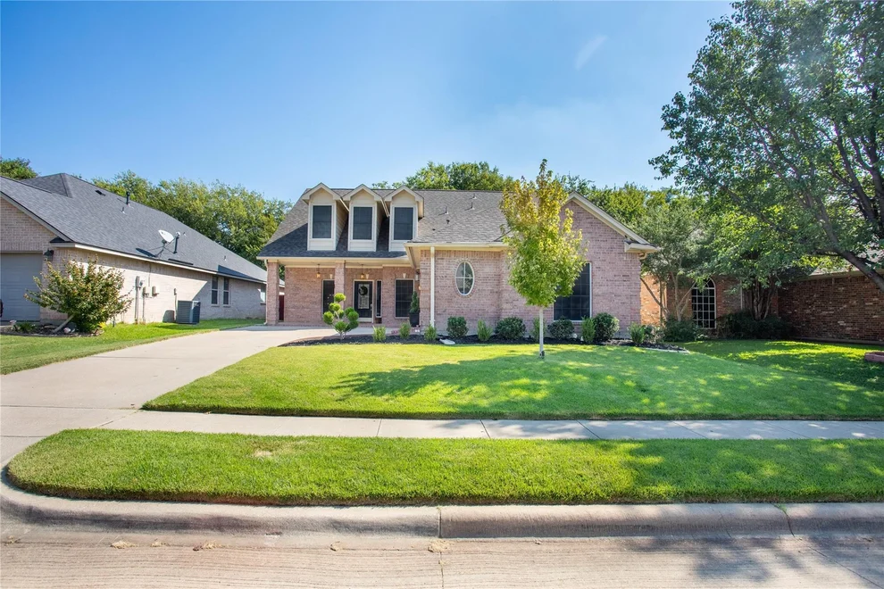 Unit for sale at 10520 Stoneside Trail, Fort Worth, TX 76244